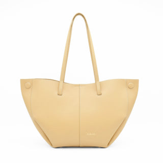 _+ zusätzliche Pouche in der Tasche