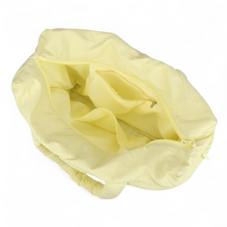 _Großzügiges Hauptfach mit separaten Innenfächern